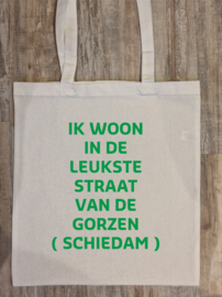 Tekst: IK WOON IN DE LEUKSTE STRAAT VAN DE GORZEN + Straatnaam