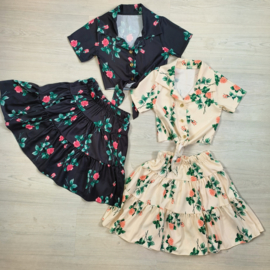 Knotted rose skirt set