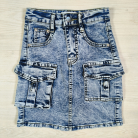 Cargo denim skirt