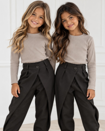 Black twist pants