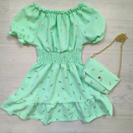 All about that gold dress - mint