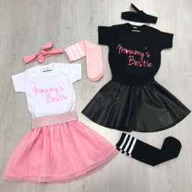 Mommy's bestie pink Shortsleeves (gepersonaliseerd)