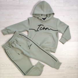 ICON Script Line Joggingpak - Sage green (verzenddatum 9 okt)