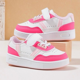 Sneakers in pink