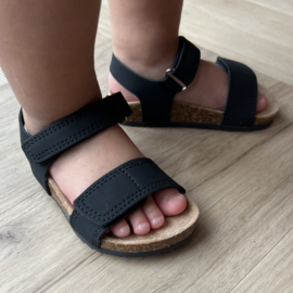 Basic boys sandal - black