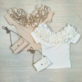 Oh so ruffly top with a bag
