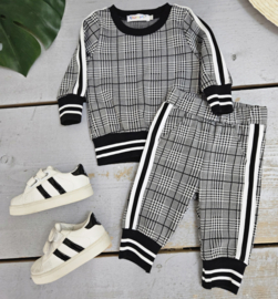 Blocked & striped set