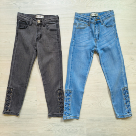 Little lace jeans