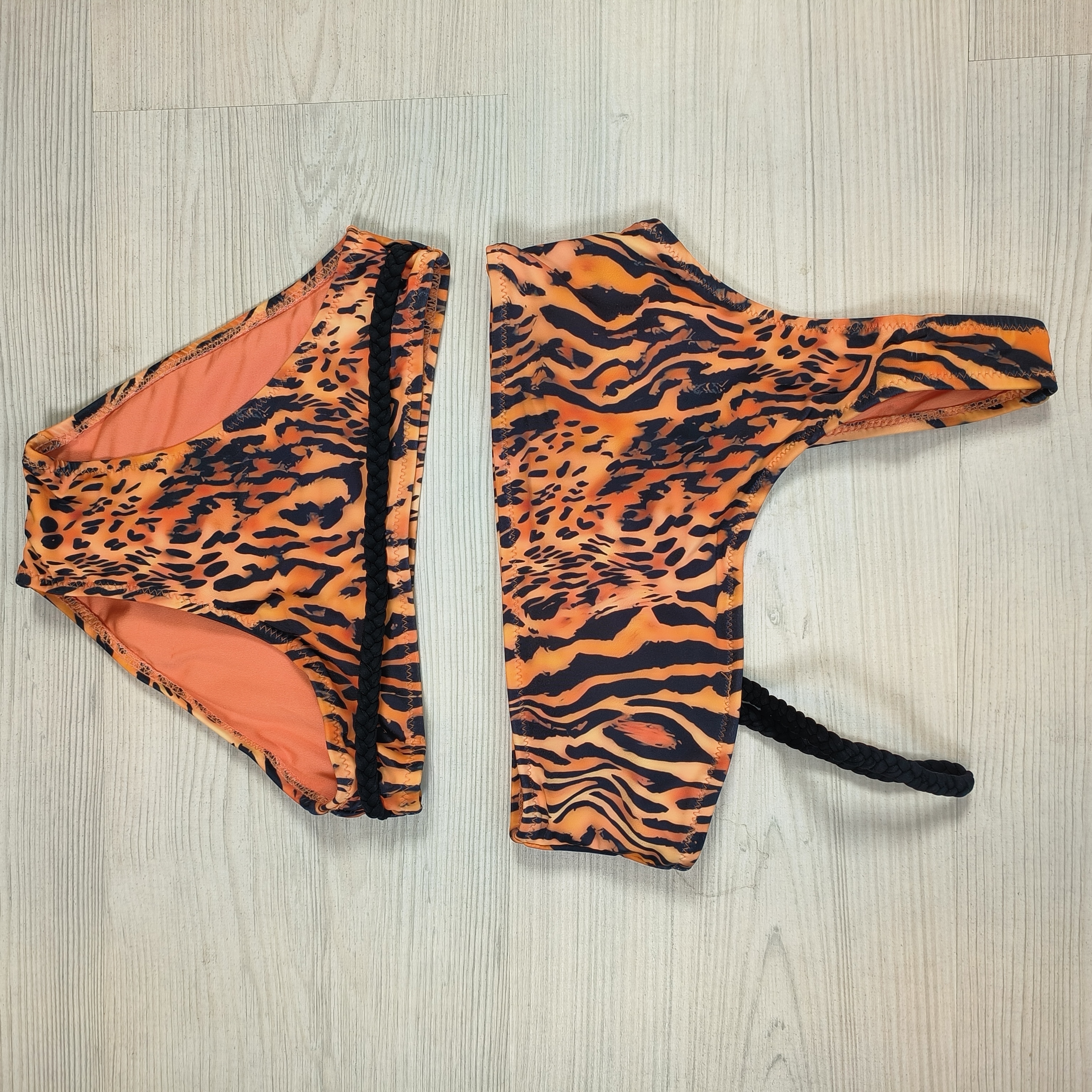 Tiger bikini