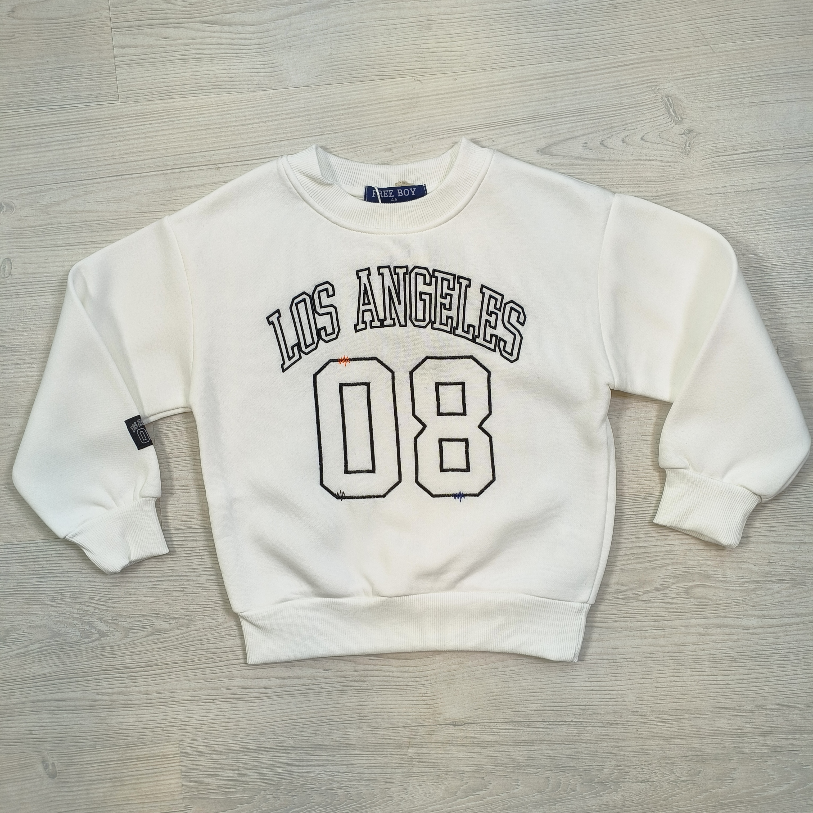 White LA boys sweater