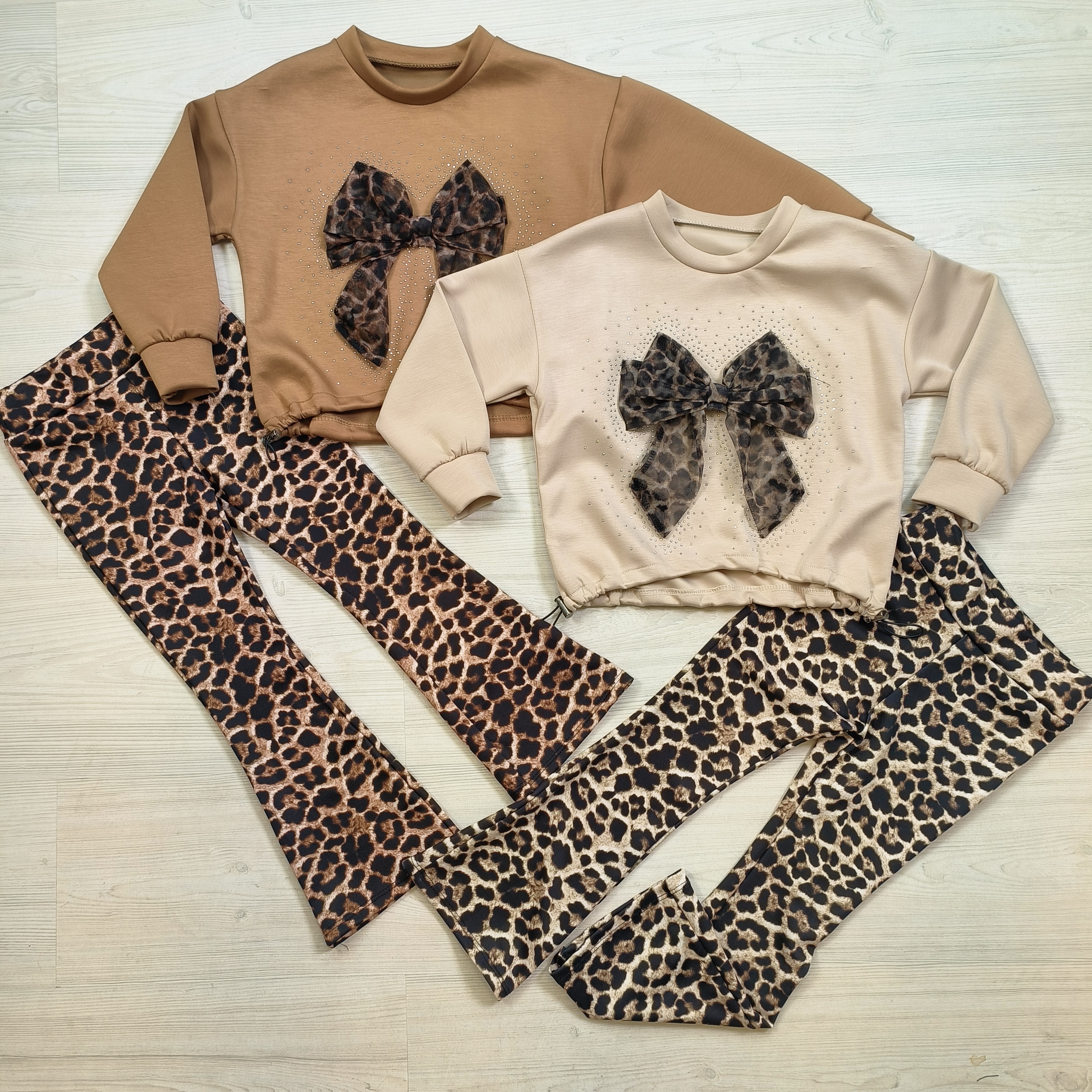 Leo bow & flair set