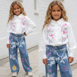 Denim street art love jeans