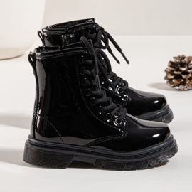 Black shiny boots (verzenddatum 9 okt)