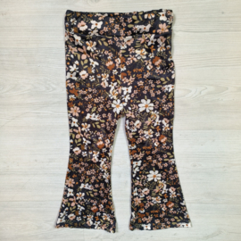 Beige flower flair pants