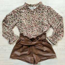 Love the flower set - brown