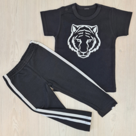 Tiger & black side stripe legging set