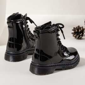Black shiny boots (verzenddatum 9 okt)