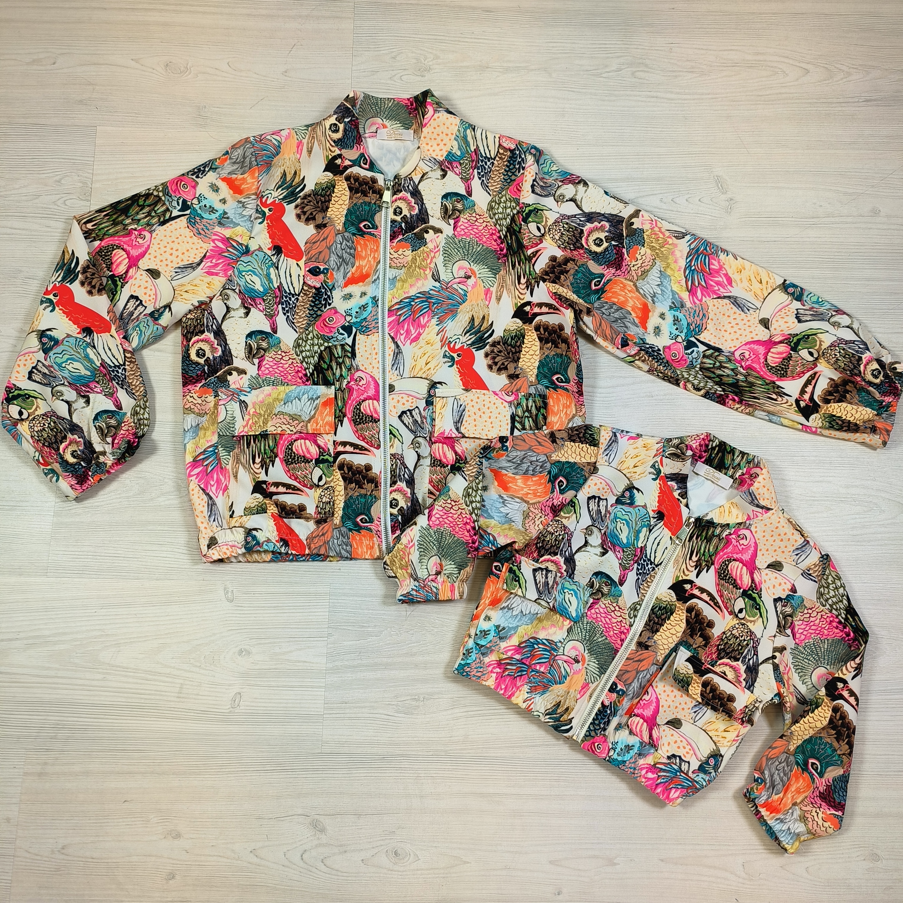 Feel the vibe bomber