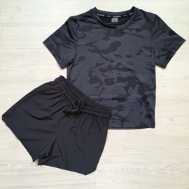 Black camo running set