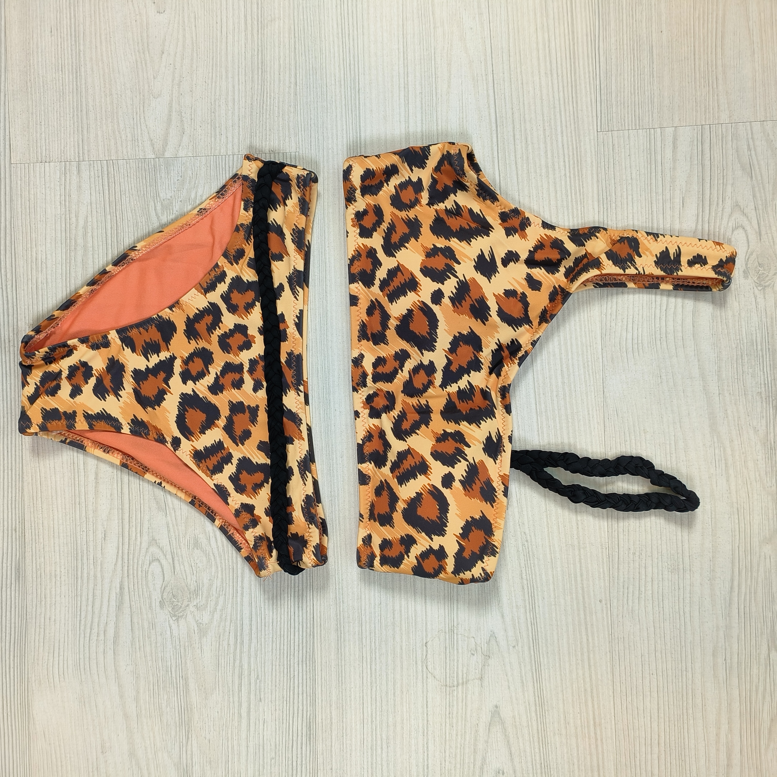 Basic leopard bikini
