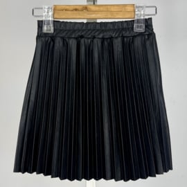 Pleated leather skirt - zwart