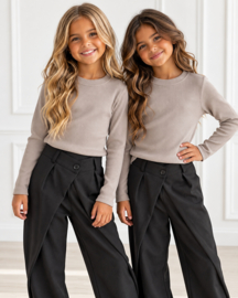 Black twist pants