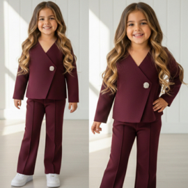 Beautiful bordeaux set