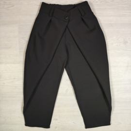 Black twist pants