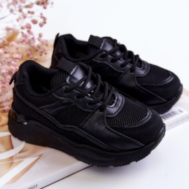 Basic black reflection sneaker