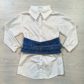 White blouse & denim belt