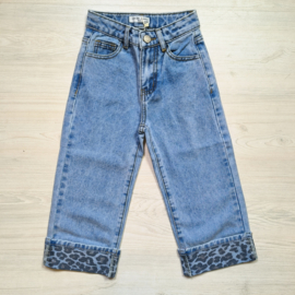 Denim jeans & a little print