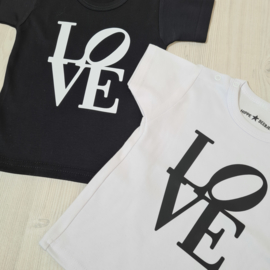 LOVE tee Shortsleeves