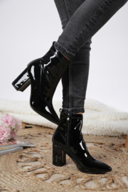 Shiny black heels