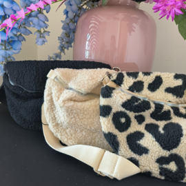 Teddy crossbody