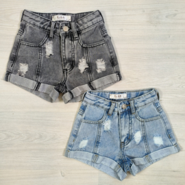 Keep them coming denim short