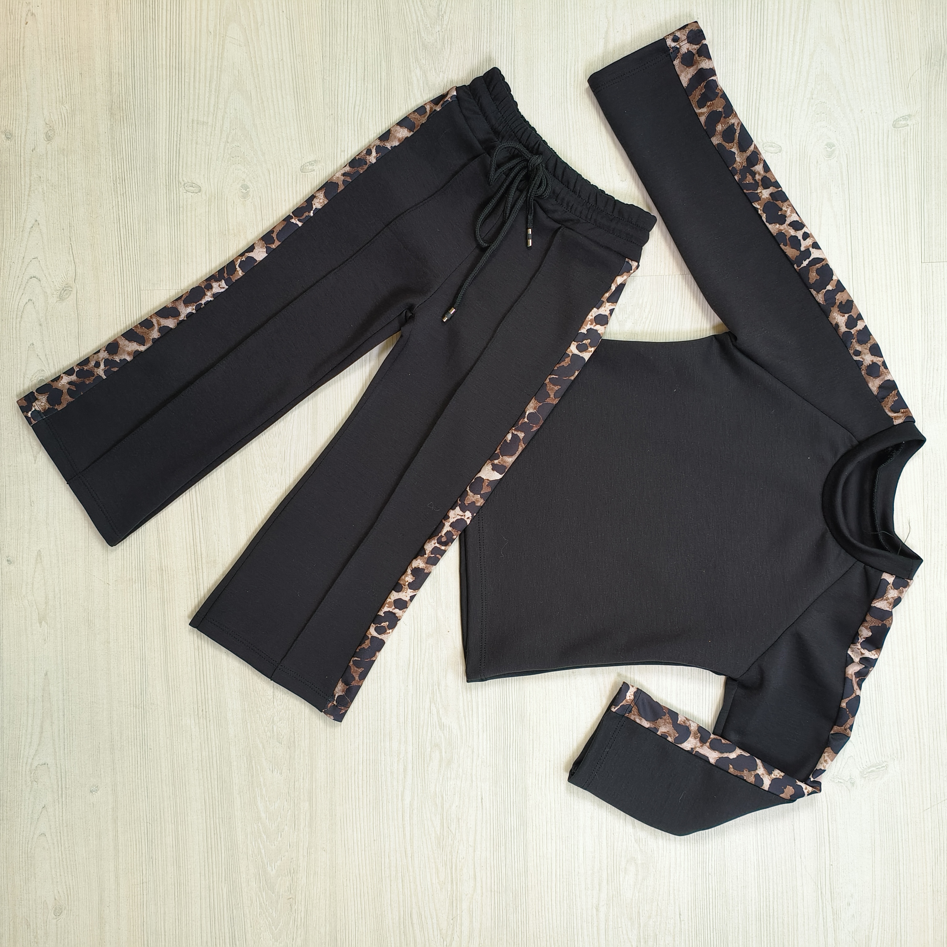 Leopard striped black set