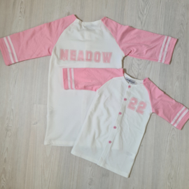 Buttoned baseball tee - pink (gepersonaliseerd)