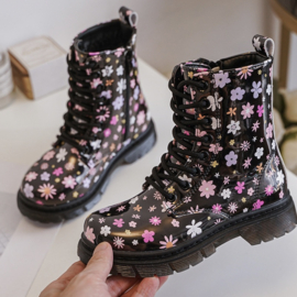 Black flower boots (Verzenddatum 19 sep)