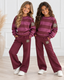 Bold Perfect Stripe Tracksuit - bordeaux/aubergine (verzenddatum 9 okt)