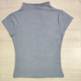 Essential Mock Neck Tee - blauw