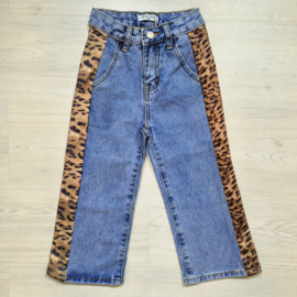 Lots of denim & Little leopard jeans