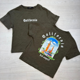 California Backprint Tee  - legergroen