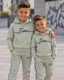 ICON Script Line Joggingpak - Sage green (verzenddatum 9 okt)
