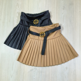 Belted leatherlook skirt