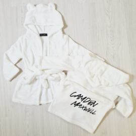 Baby bathrobe - white (gepersonaliseerd)