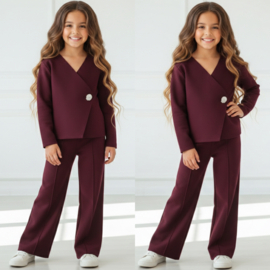 Beautiful bordeaux set