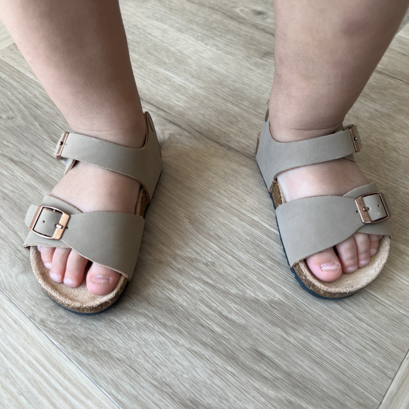 Jongens slippers en sandalen kopen? | Hippe