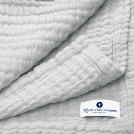"Nordic coast company" mousseline Baby Deken, light grey met of zonder naamborduring