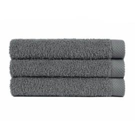 Handdoek donker grijs (50 x 100) + 1 naam geborduurd