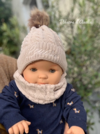 Baby muts + snood met pompon in faux fur (0-12mnd) grijs, met of zonder naam geborduurd